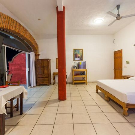 Traditional Sierra Leon Oceanfront Rooms - Adults Only Puerto Vallarta Zewnętrze zdjęcie