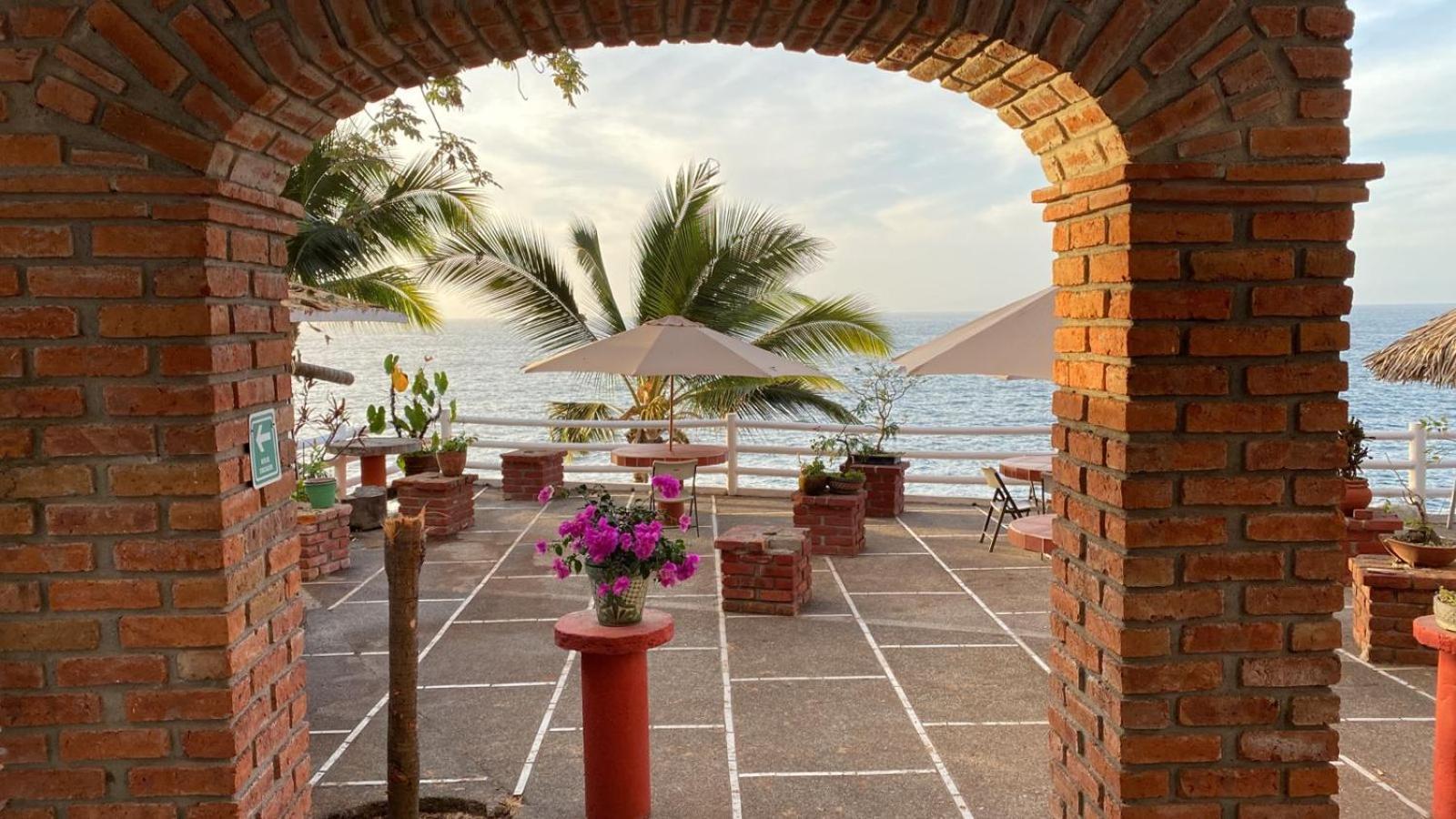 Traditional Sierra Leon Oceanfront Rooms - Adults Only Puerto Vallarta Zewnętrze zdjęcie
