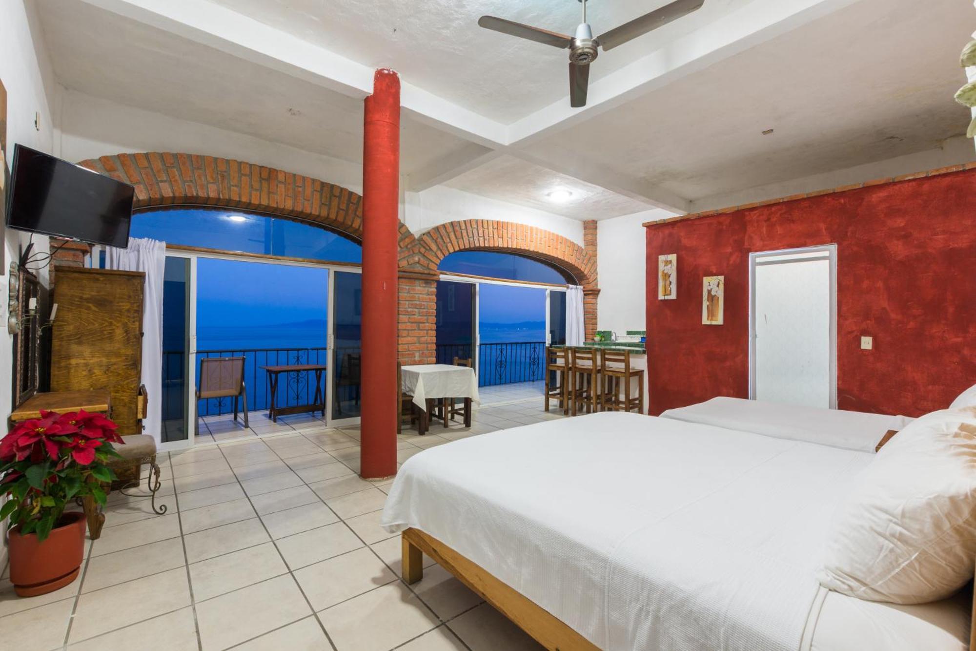 Traditional Sierra Leon Oceanfront Rooms - Adults Only Puerto Vallarta Zewnętrze zdjęcie