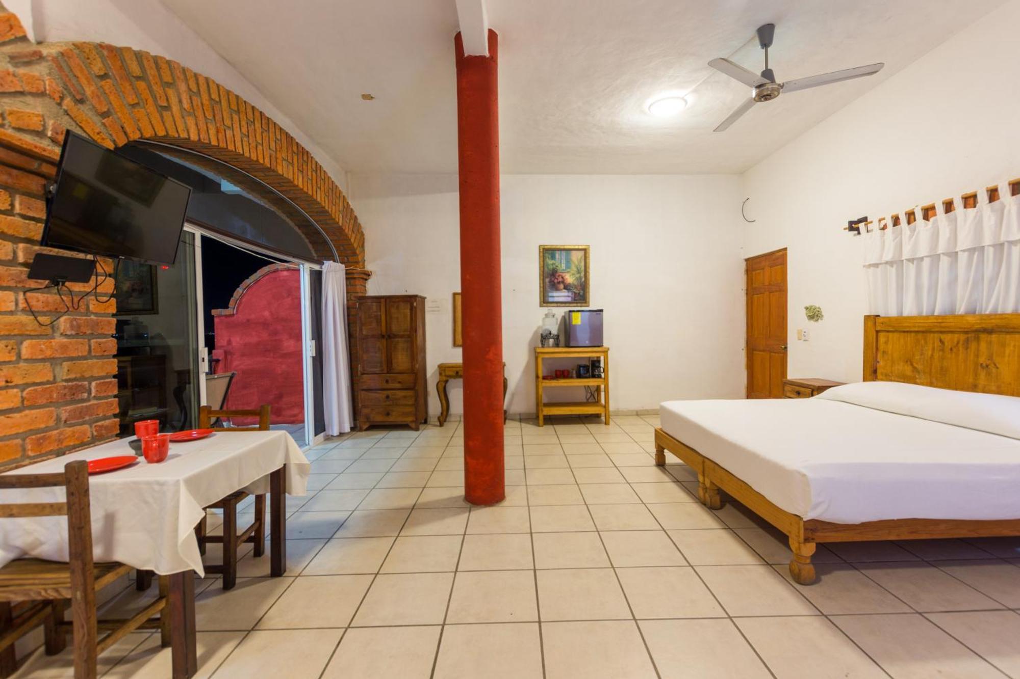 Traditional Sierra Leon Oceanfront Rooms - Adults Only Puerto Vallarta Zewnętrze zdjęcie