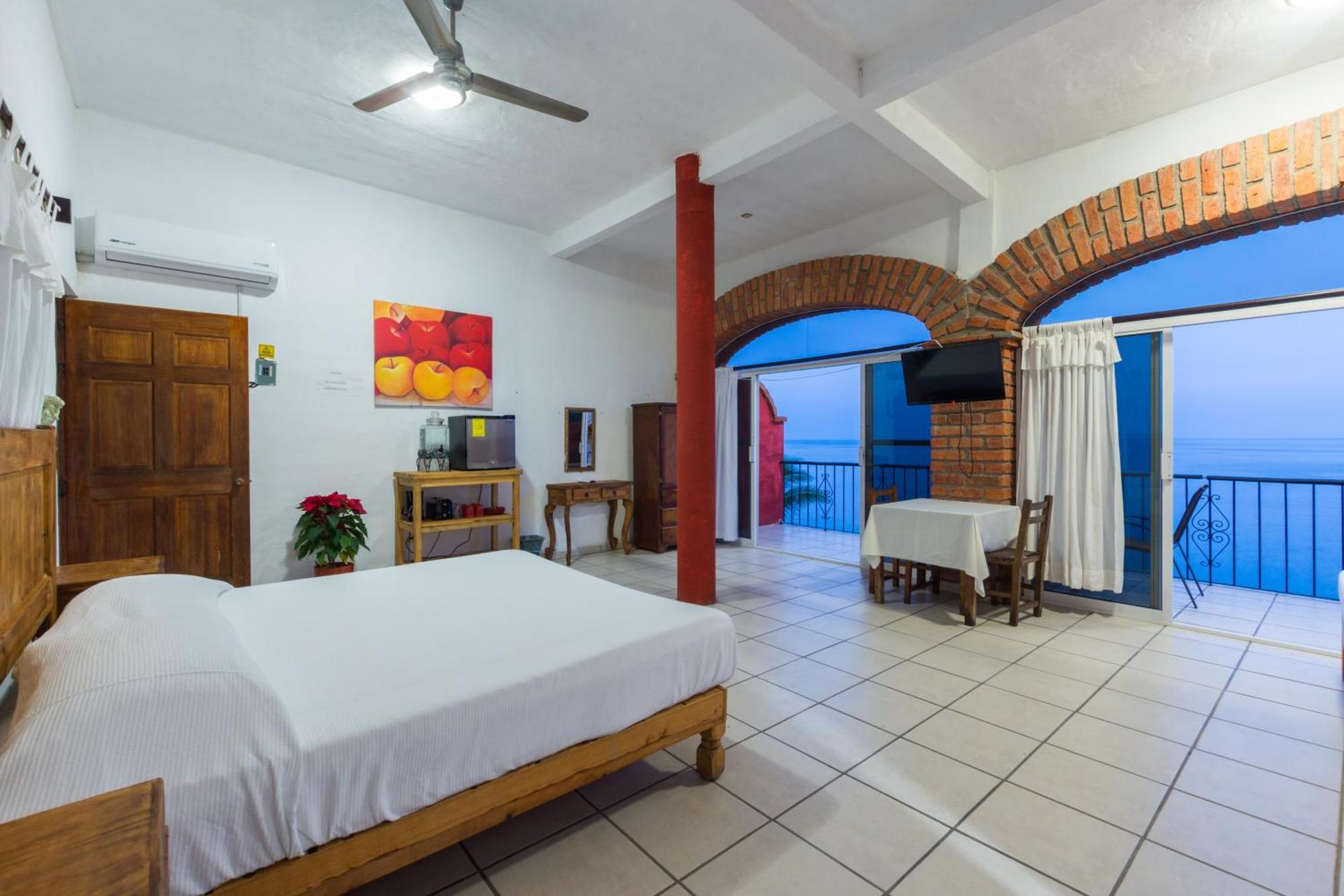 Traditional Sierra Leon Oceanfront Rooms - Adults Only Puerto Vallarta Zewnętrze zdjęcie