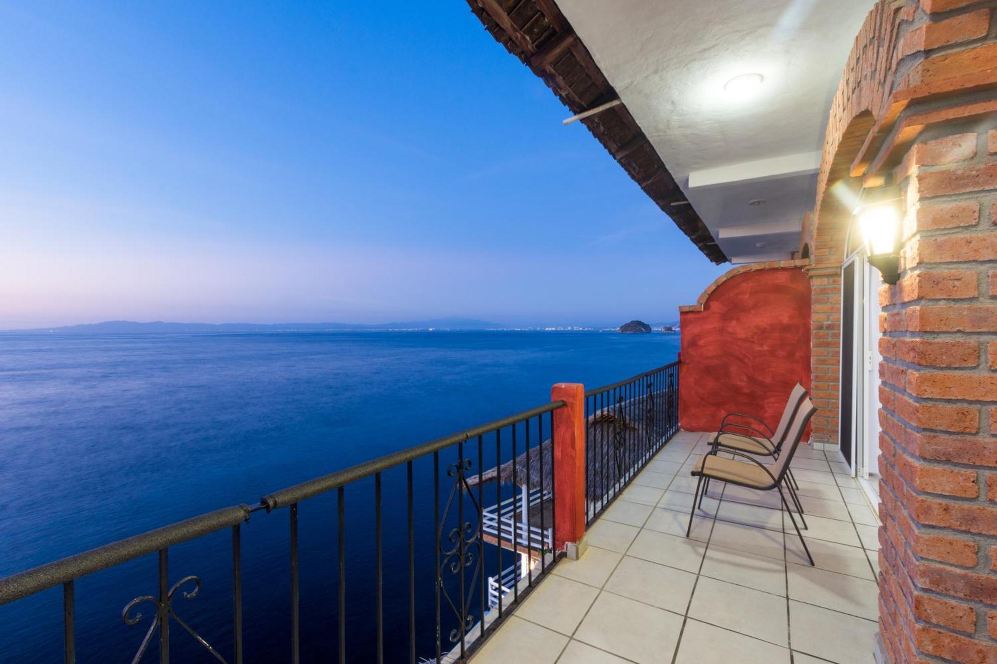 Traditional Sierra Leon Oceanfront Rooms - Adults Only Puerto Vallarta Zewnętrze zdjęcie