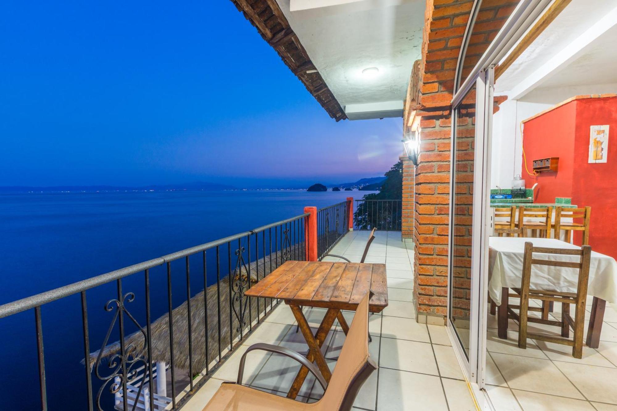 Traditional Sierra Leon Oceanfront Rooms - Adults Only Puerto Vallarta Zewnętrze zdjęcie