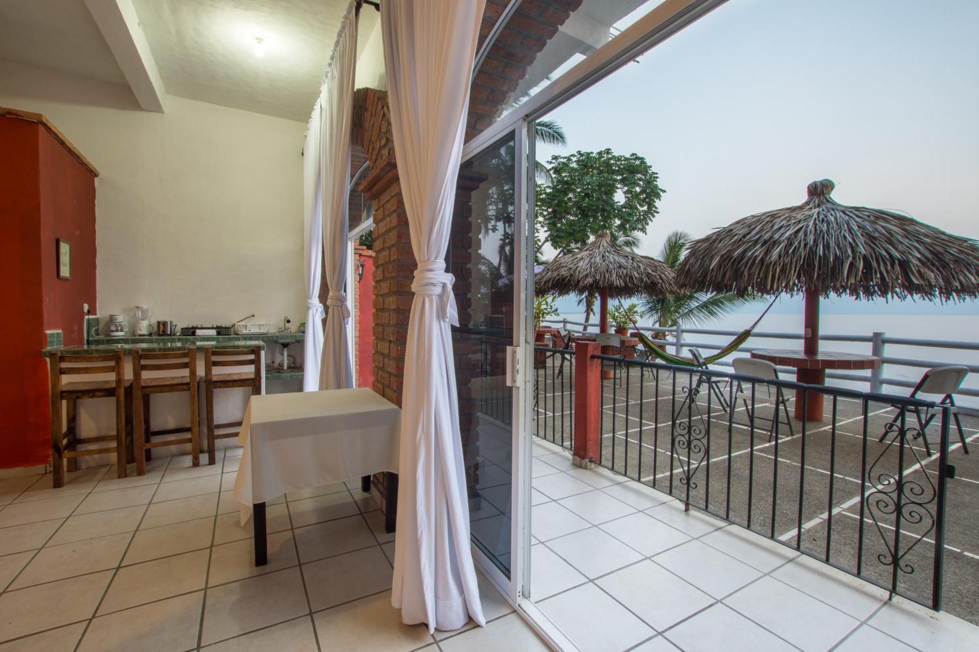Traditional Sierra Leon Oceanfront Rooms - Adults Only Puerto Vallarta Zewnętrze zdjęcie