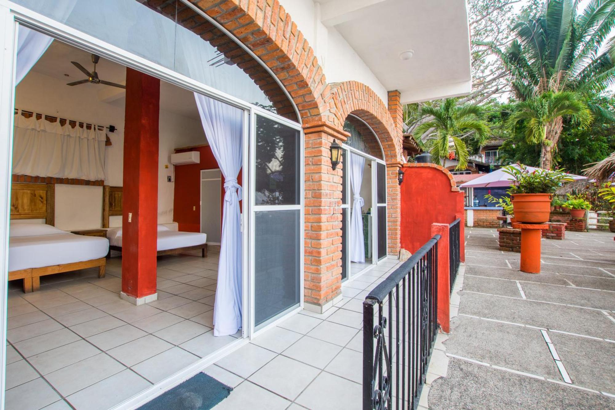 Traditional Sierra Leon Oceanfront Rooms - Adults Only Puerto Vallarta Zewnętrze zdjęcie